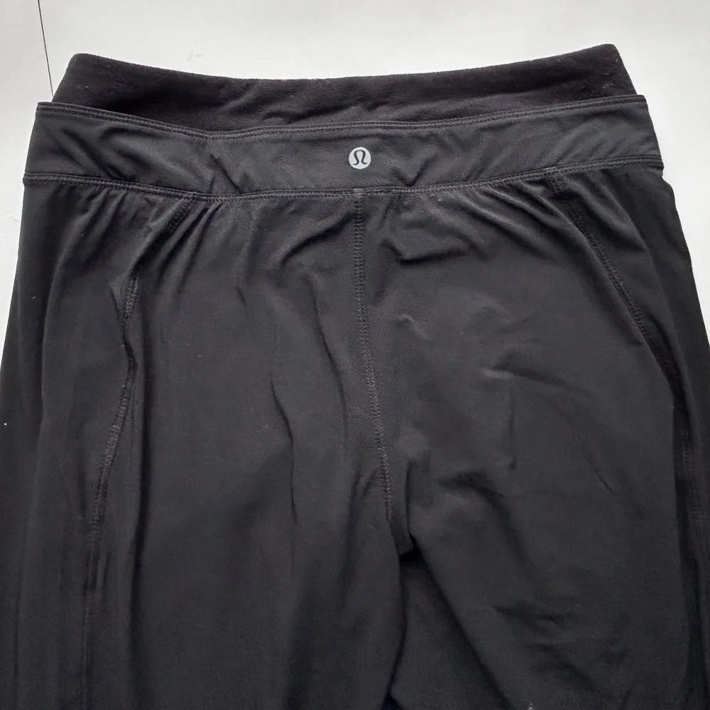 Lululemon Runderful Pants liked black size 4